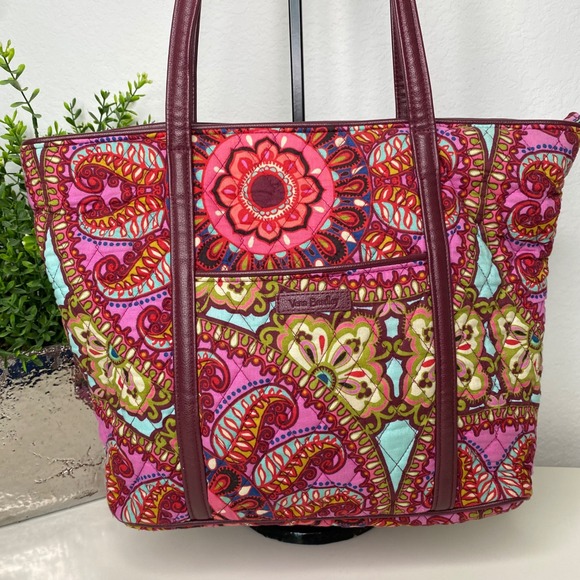 Vera Bradley Handbags - Vera Bradley Quilted Tote Bag in‎ "Resort Medallion" Pink and Burgundy